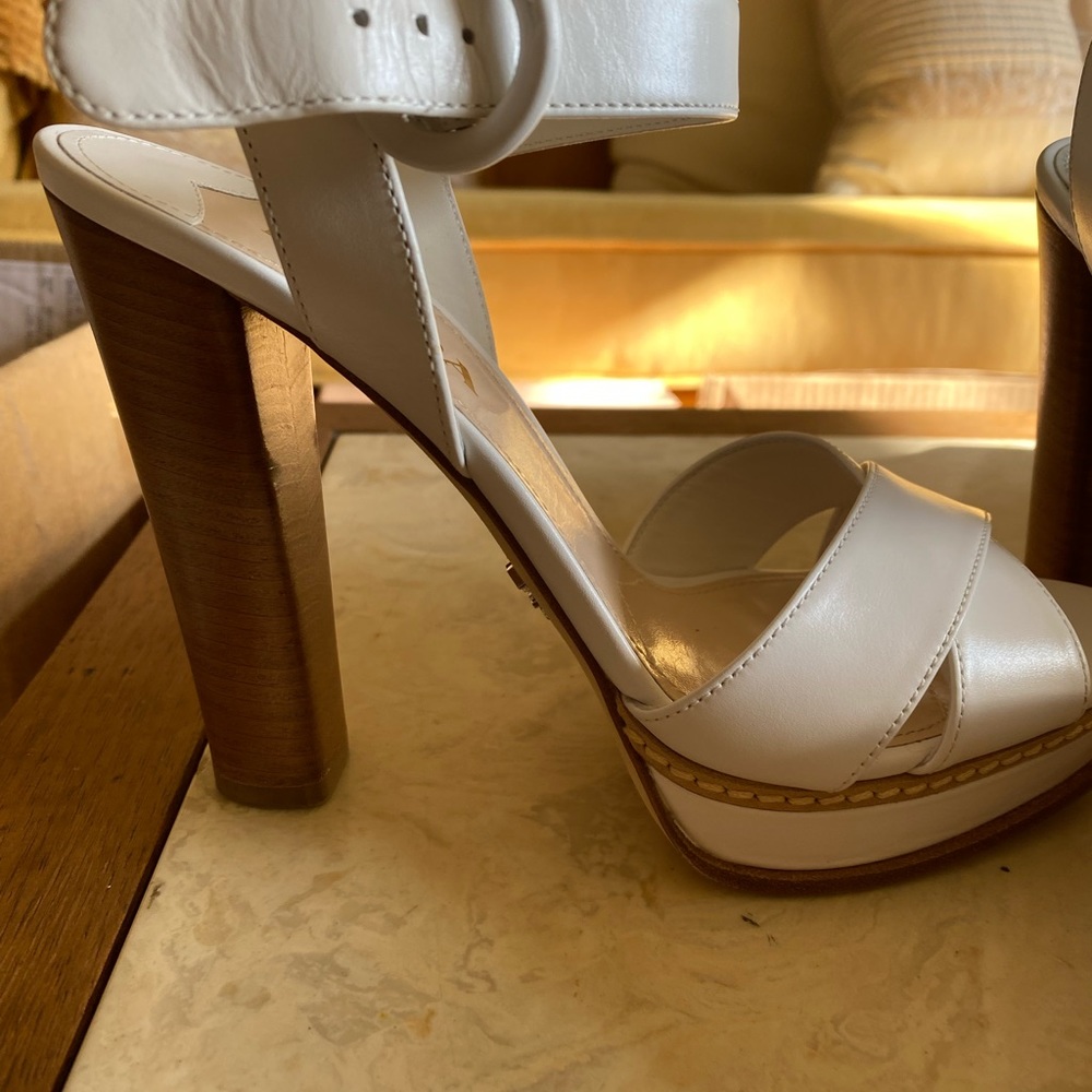 Prada, white sandals - Picture 2 of 9
